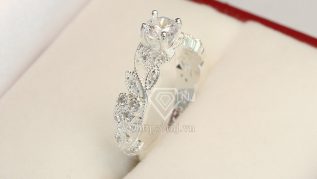 Sinh nhật bạn gái mới quen nên tặng quà gì?